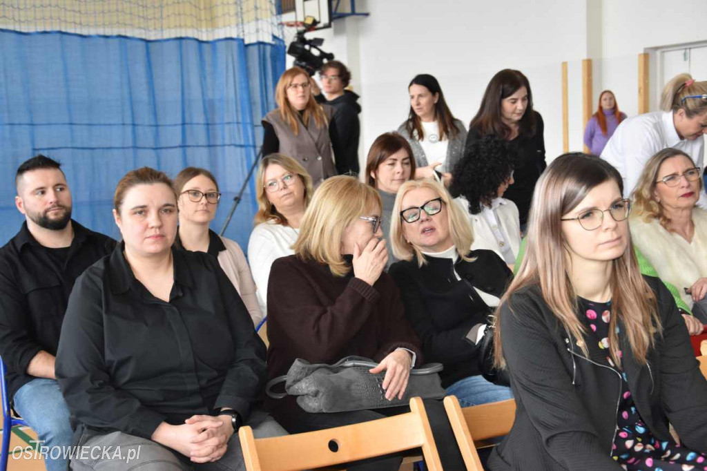 Wizyta minister Barbary Nowackiej  w Szewnie