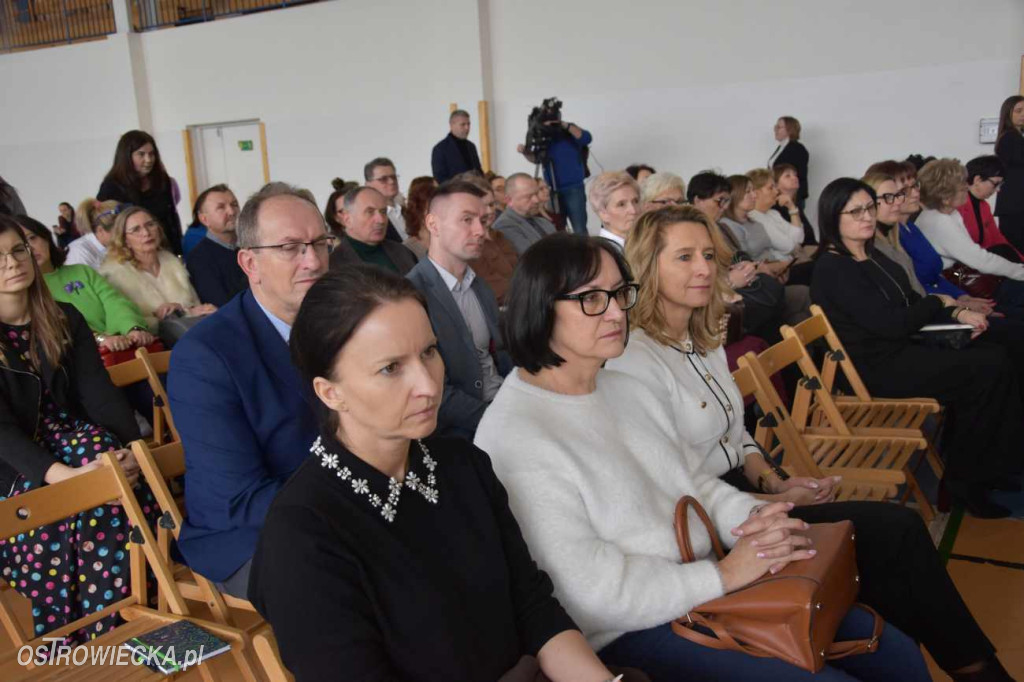 Wizyta minister Barbary Nowackiej  w Szewnie