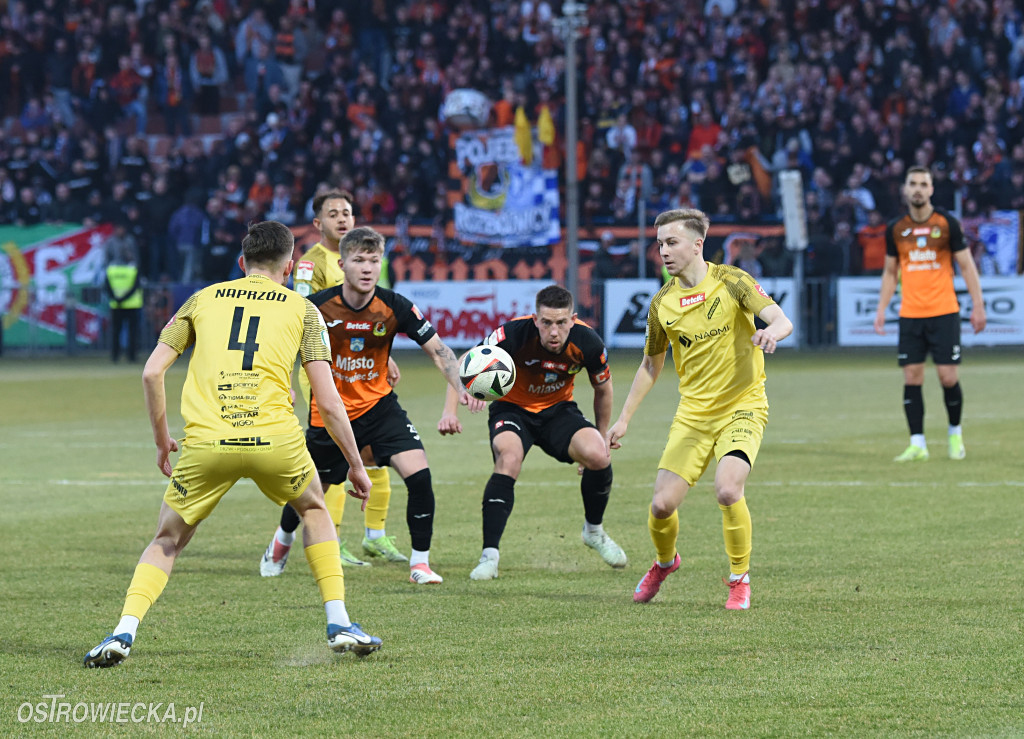 KSZO- Naprzód. Dwie twarze Pomarańczowo-Czarnych