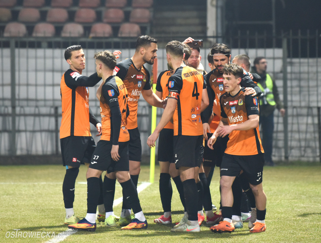 KSZO- Naprzód. Dwie twarze Pomarańczowo-Czarnych