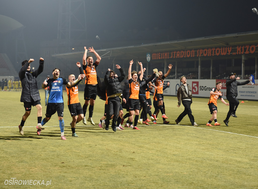 KSZO- Naprzód. Dwie twarze Pomarańczowo-Czarnych