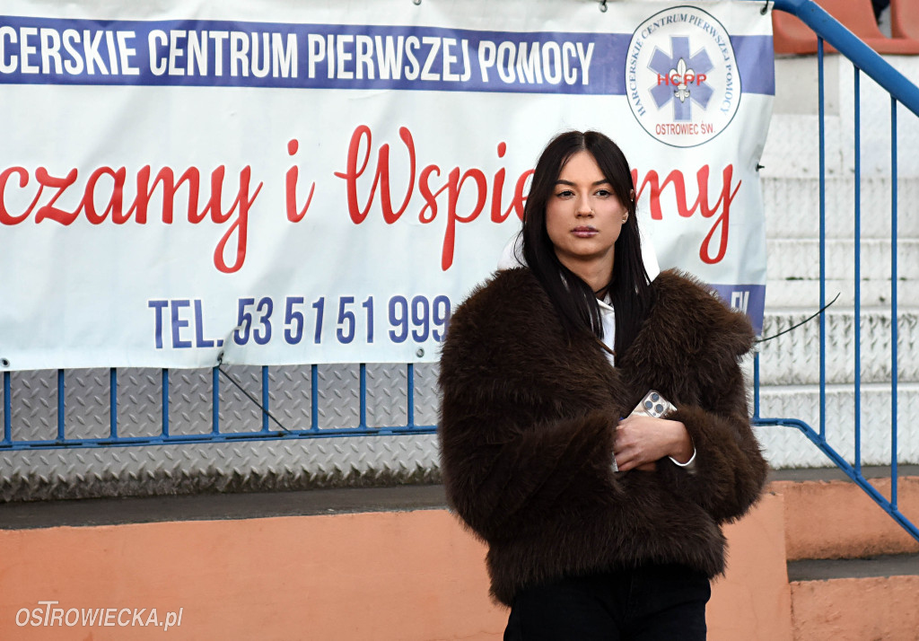 Dwa szybkie ciosy Avii