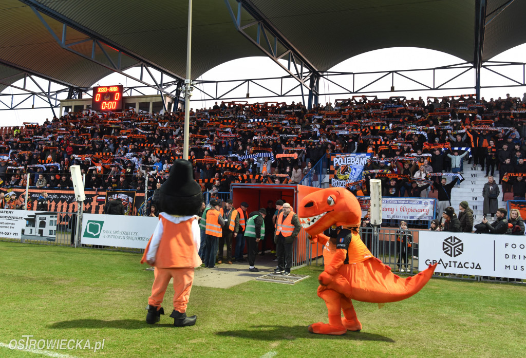 Dwa szybkie ciosy Avii