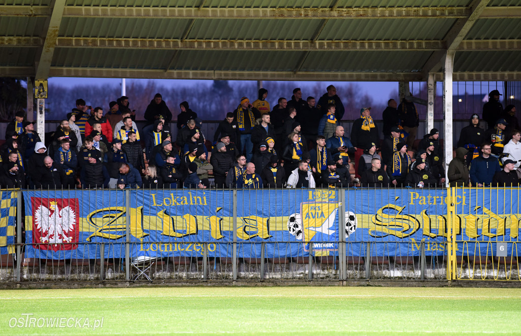 Dwa szybkie ciosy Avii