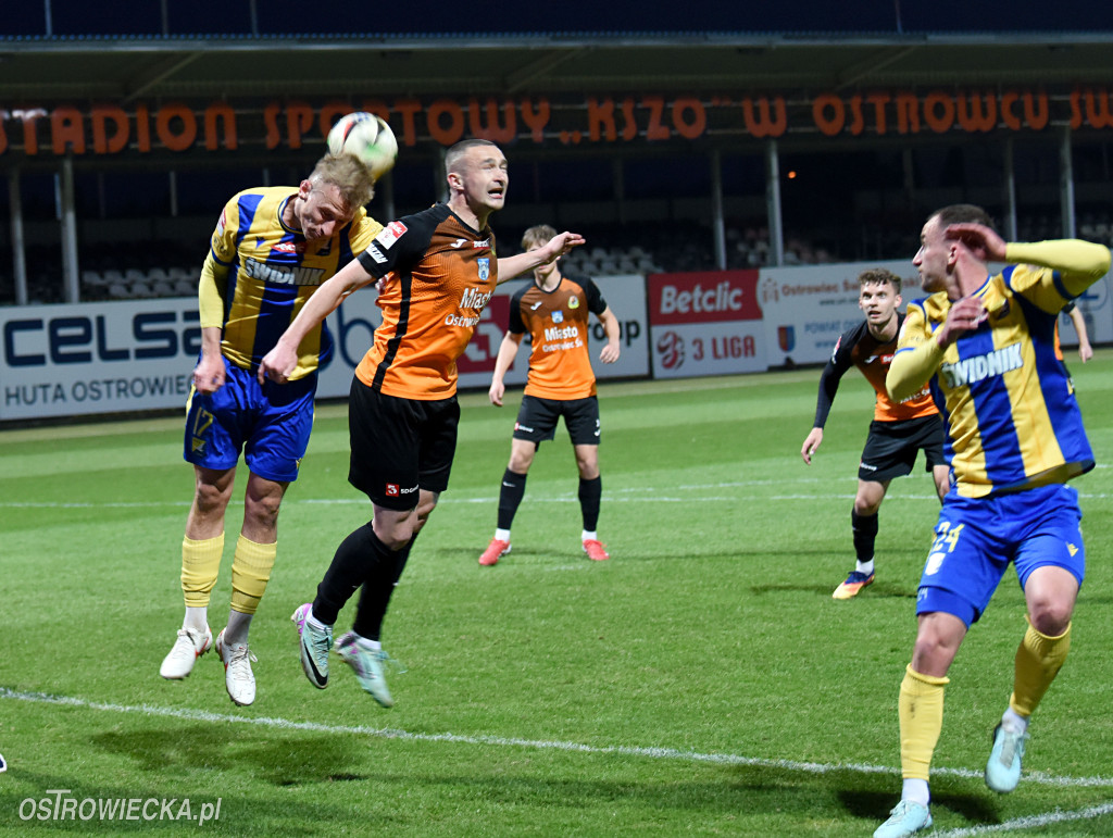 Dwa szybkie ciosy Avii