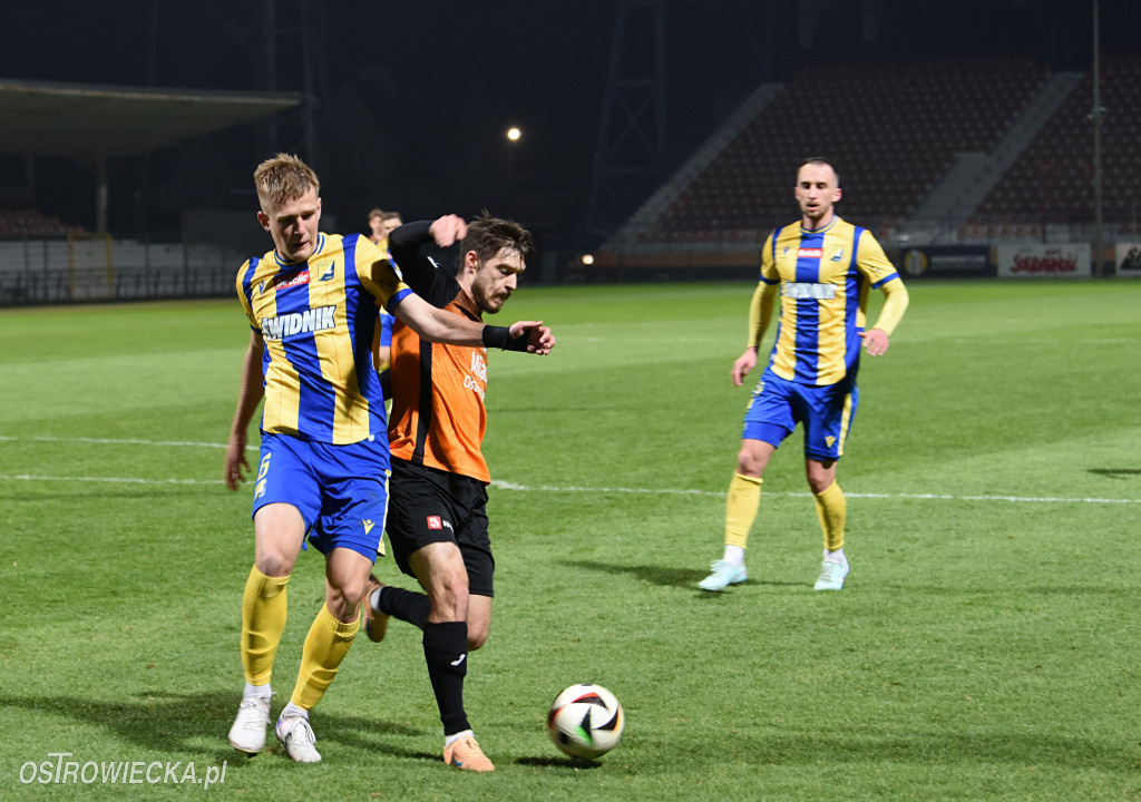 Dwa szybkie ciosy Avii