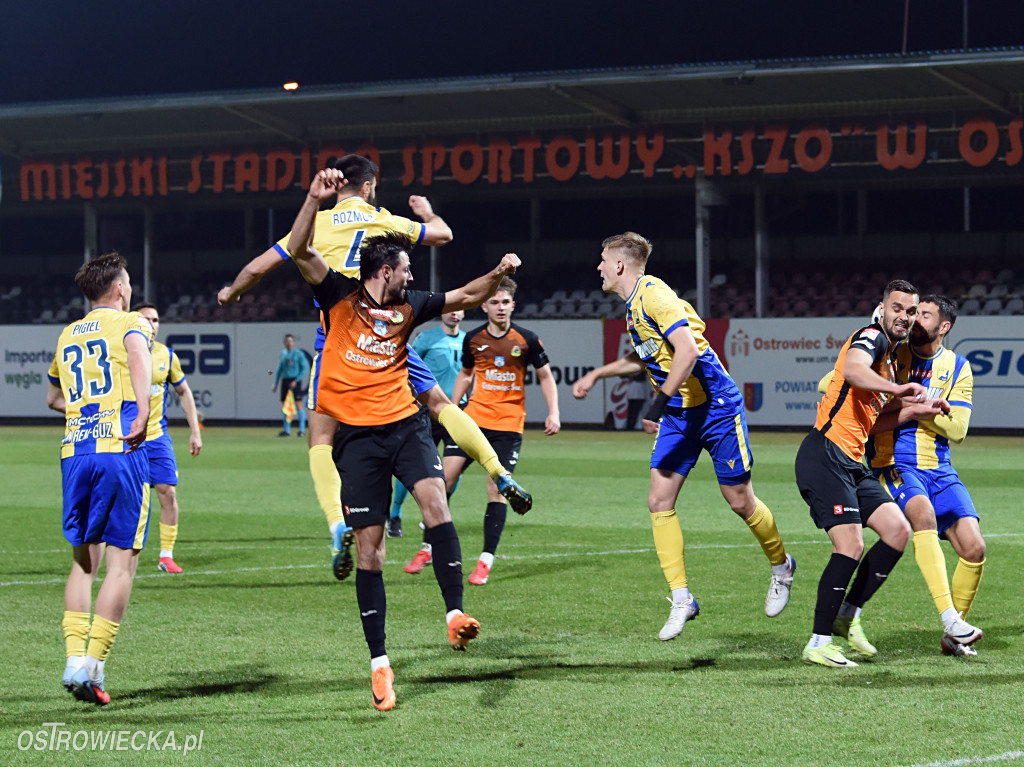 Dwa szybkie ciosy Avii