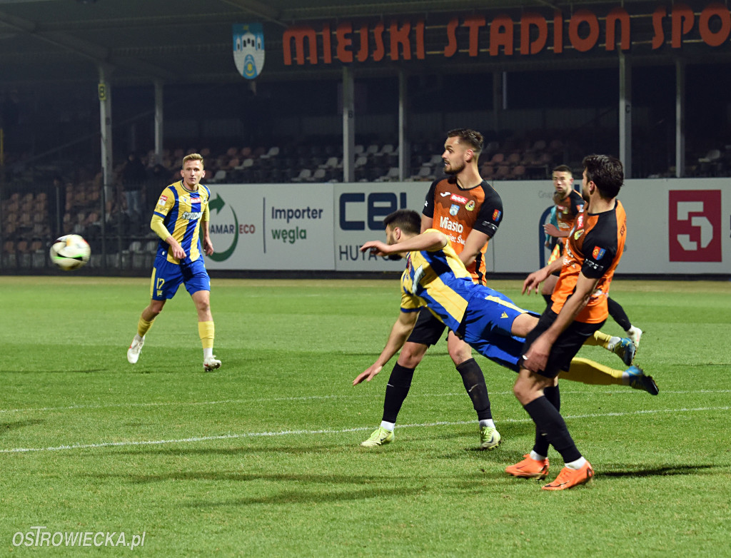 Dwa szybkie ciosy Avii