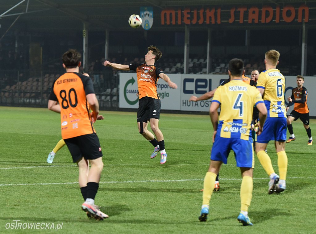 Dwa szybkie ciosy Avii