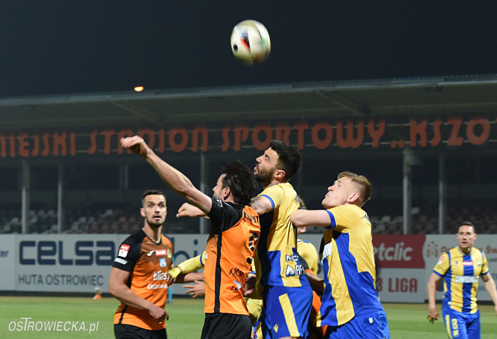 Dwa szybkie ciosy Avii