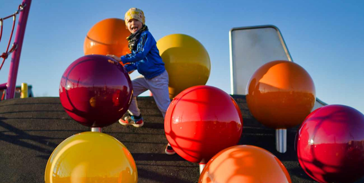 Plac zabaw na waśniowskich błoniach