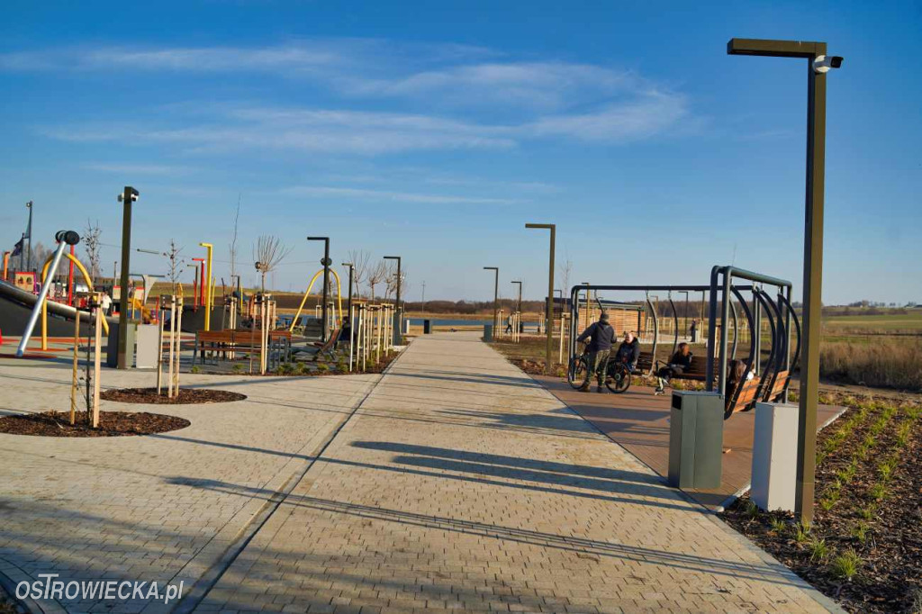 Plac zabaw na waśniowskich błoniach