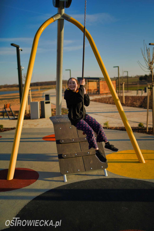 Plac zabaw na waśniowskich błoniach