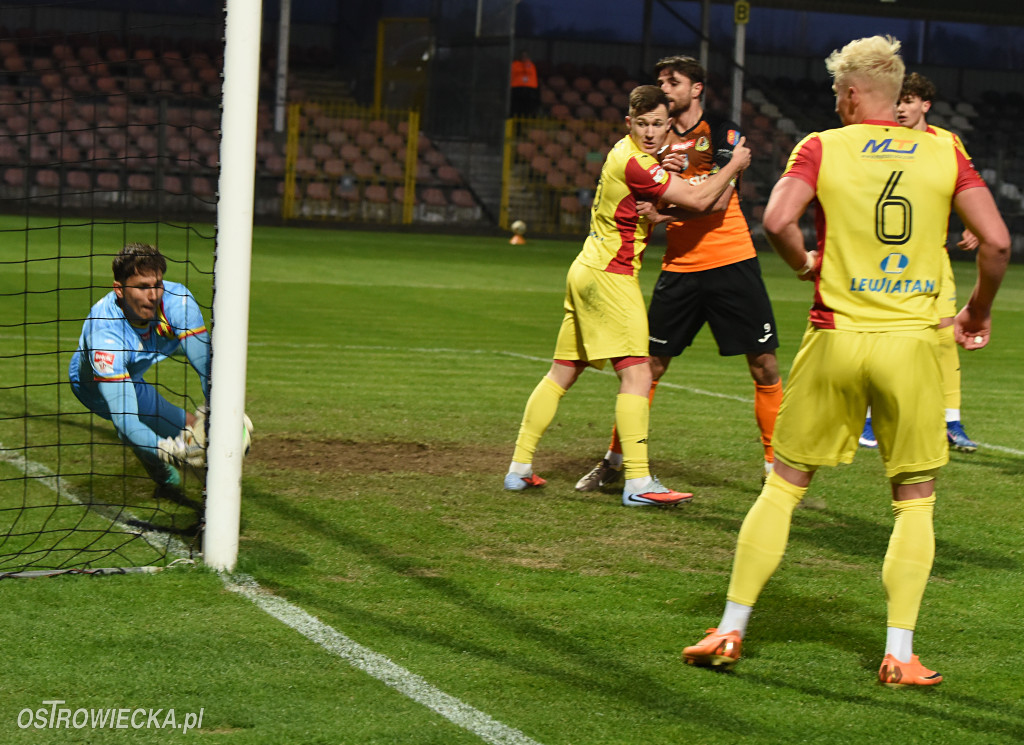 Bezbramkowy remis przy Świętokrzyskiej