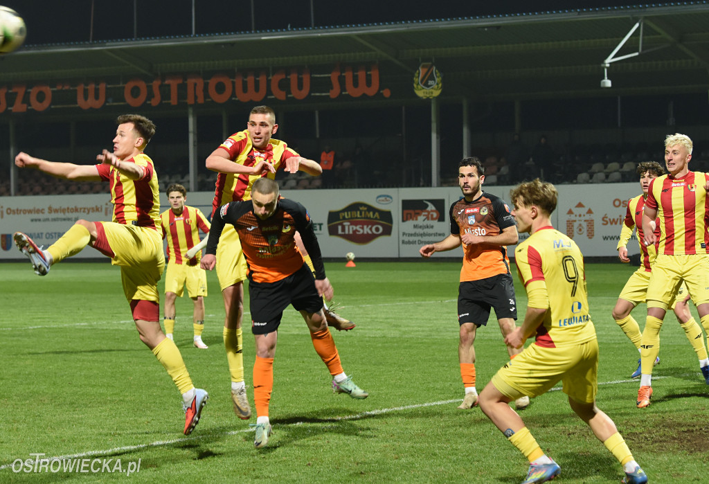 Bezbramkowy remis przy Świętokrzyskiej