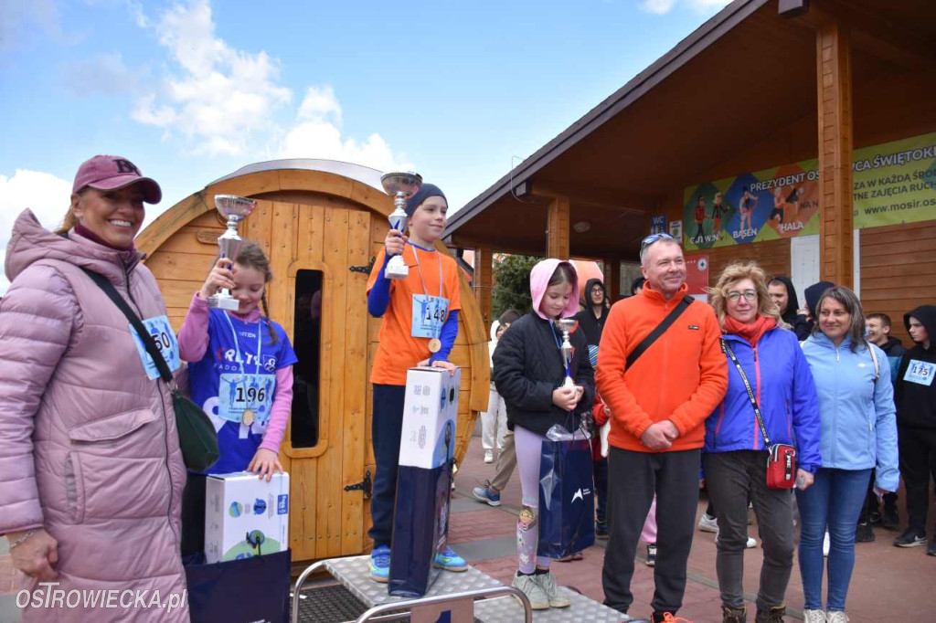 Biegali z „Niebieskim Jeżykiem”