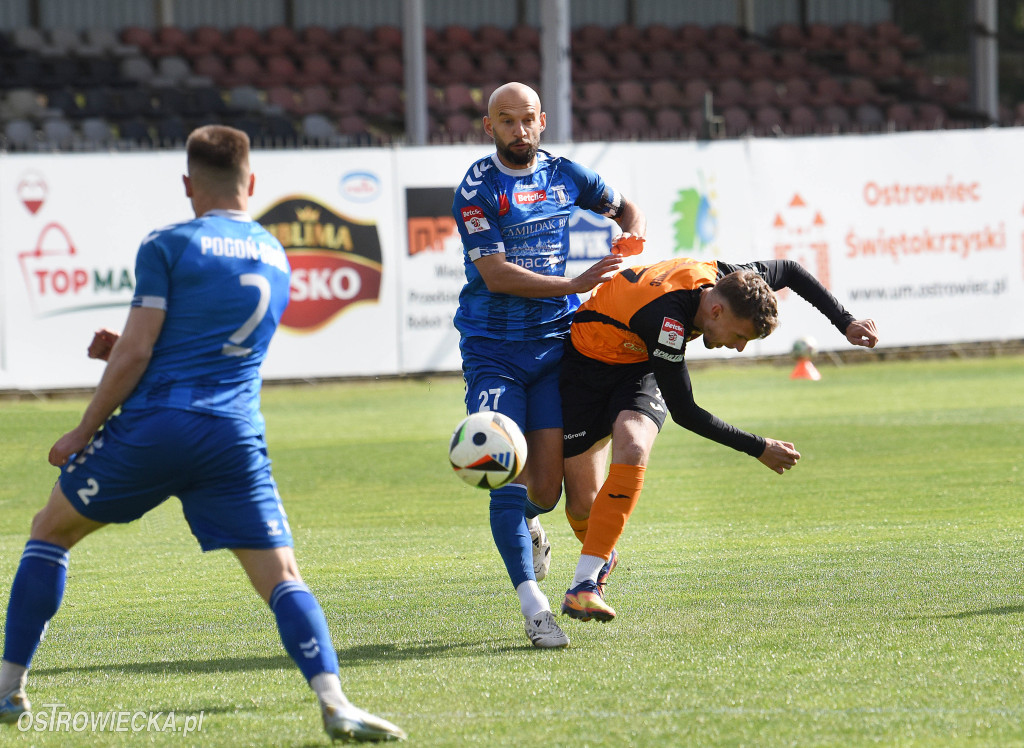 Bolesny remis w Ostrowcu