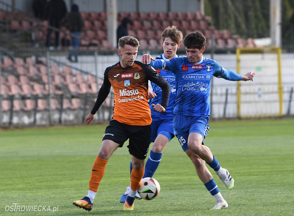 Bolesny remis w Ostrowcu