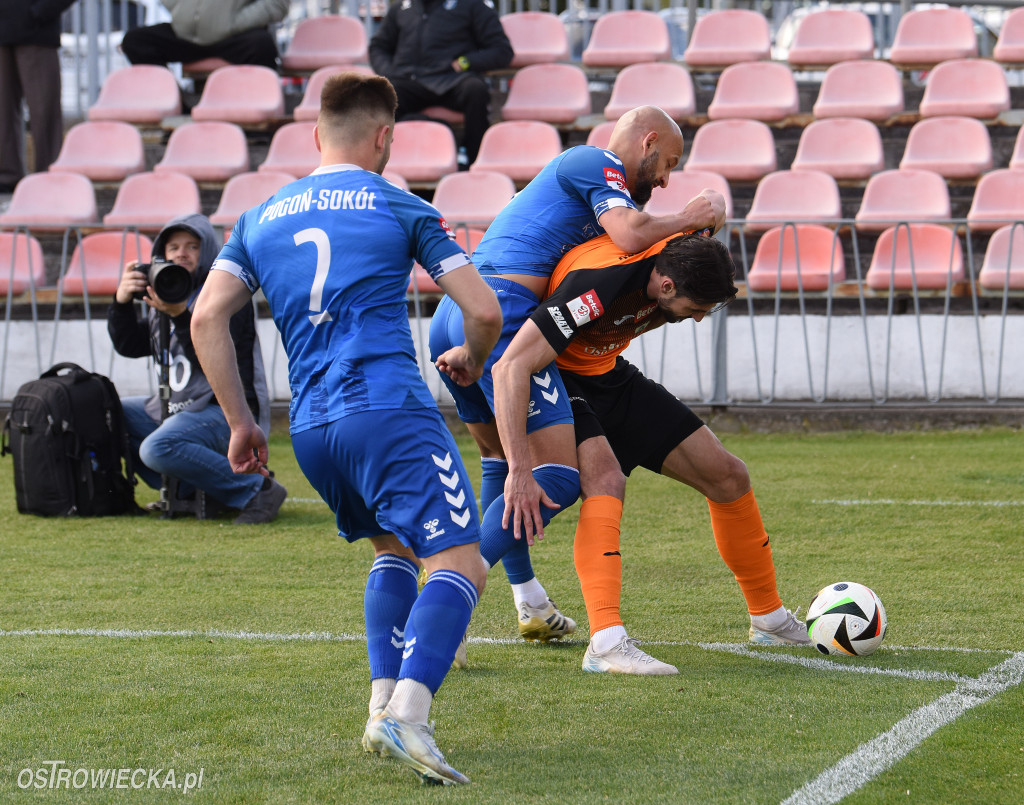 Bolesny remis w Ostrowcu