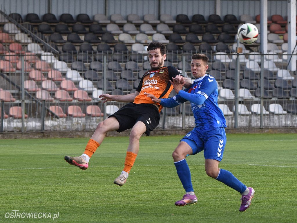 Bolesny remis w Ostrowcu