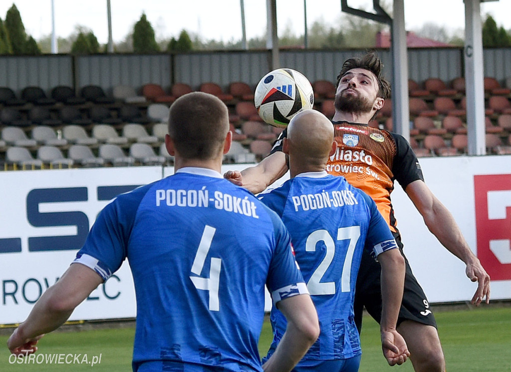 Bolesny remis w Ostrowcu