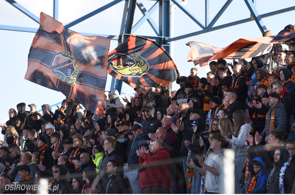 Bolesny remis w Ostrowcu