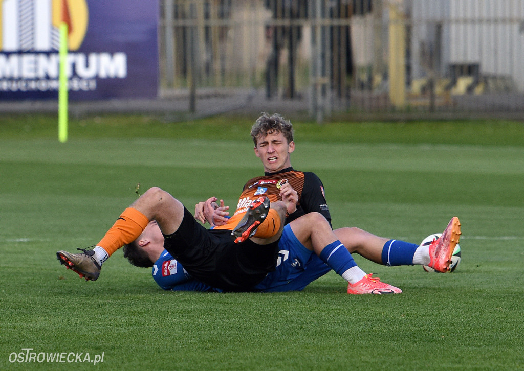 Bolesny remis w Ostrowcu