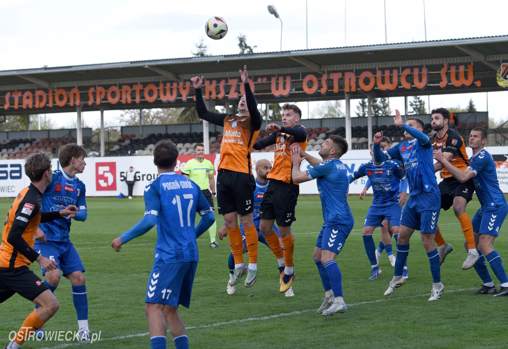 Bolesny remis w Ostrowcu