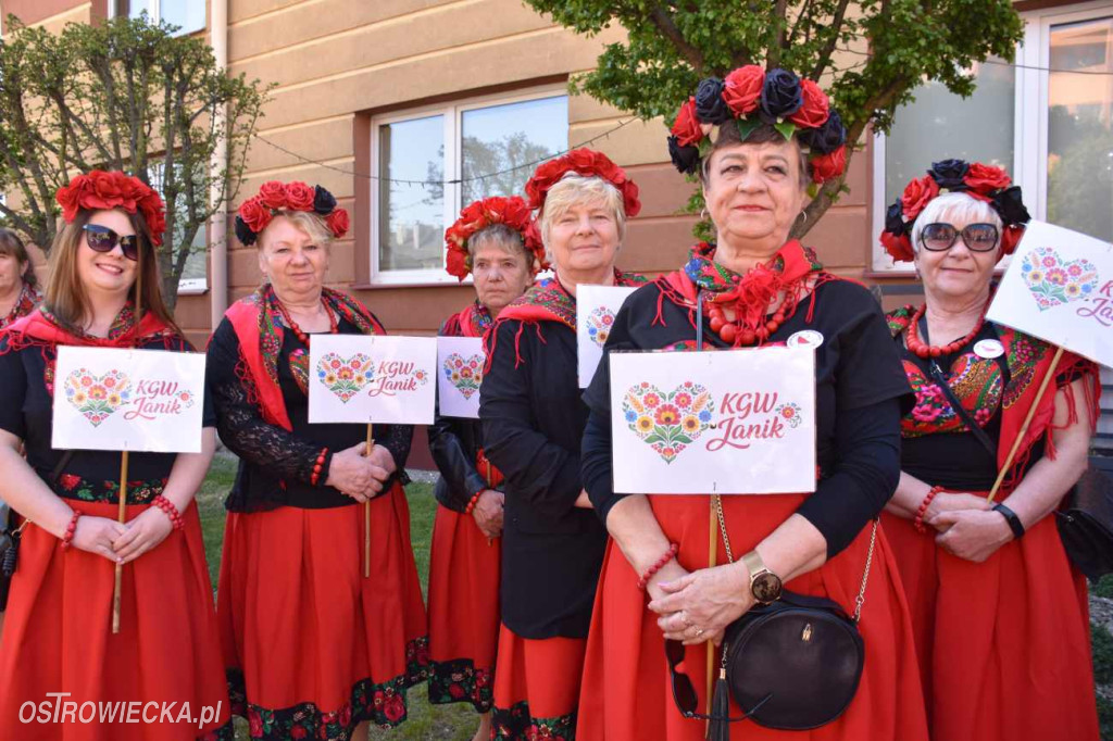 IV Zjazd Kół Gospodyń Wiejskich pod Biało –Czerwoną