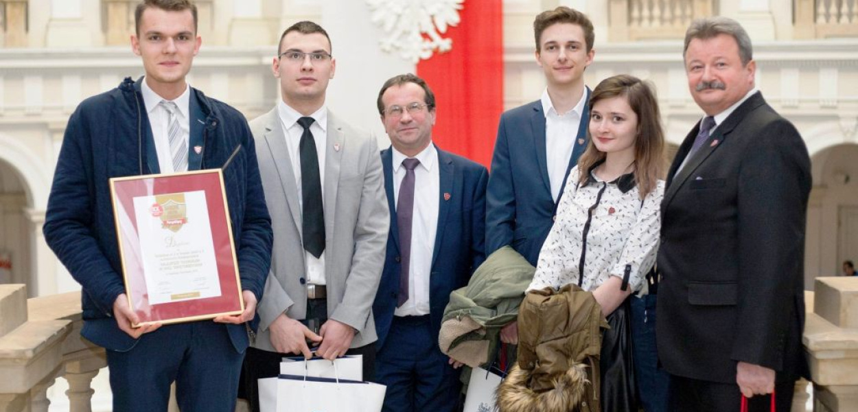 "Chreptowicz" najlepszym liceum! Wielki sukces THM!