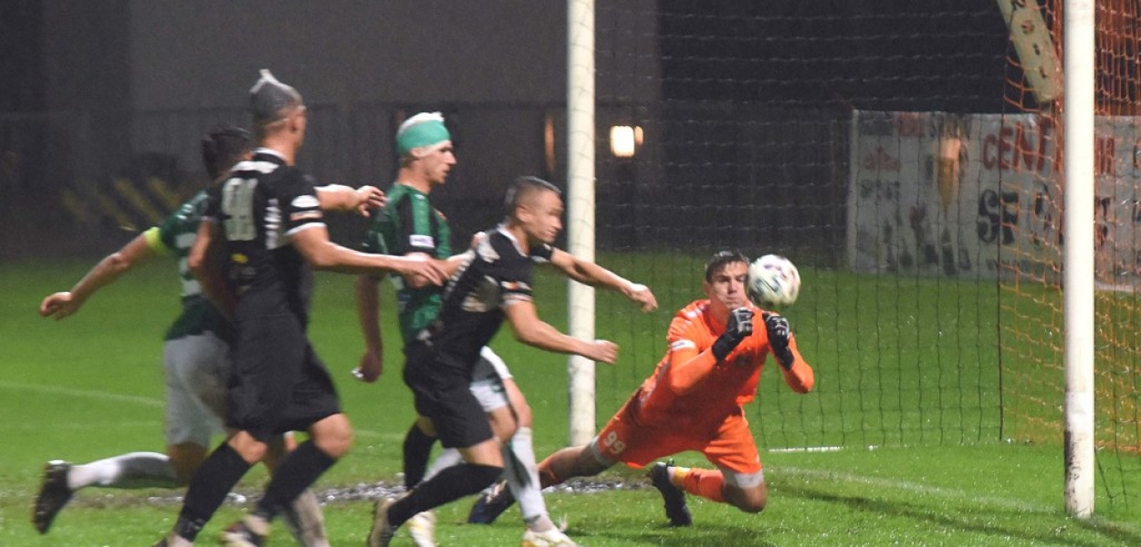 III liga piłkarska. Grupa IV. *KP KSZO 1929 Ostrowiec Świętokrzyski - Stal Stalowa