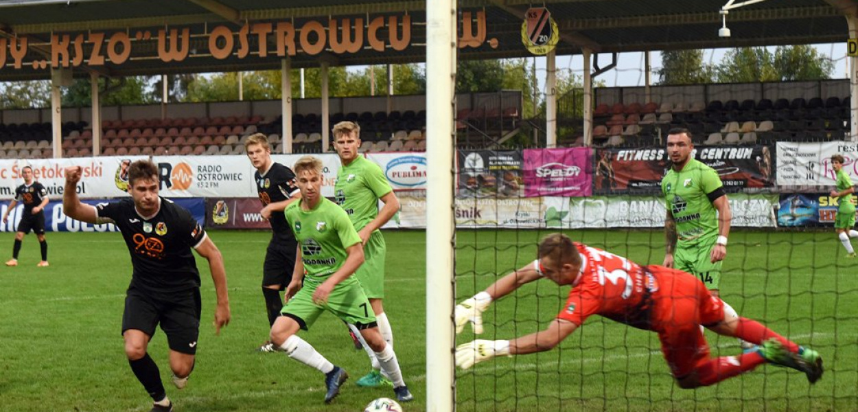 III liga piłkarska. Grupa IV. *KP KSZO 1929 Ostrowiec Świętokrzyski - Chełmianka C