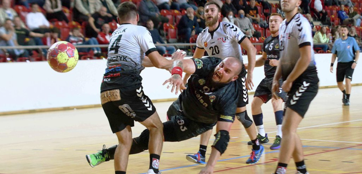 I liga piłki ręcznej mężczyzn. Grupa D. *KSZO Ostrowiec Świętokrzyski - AZS UJK Ki