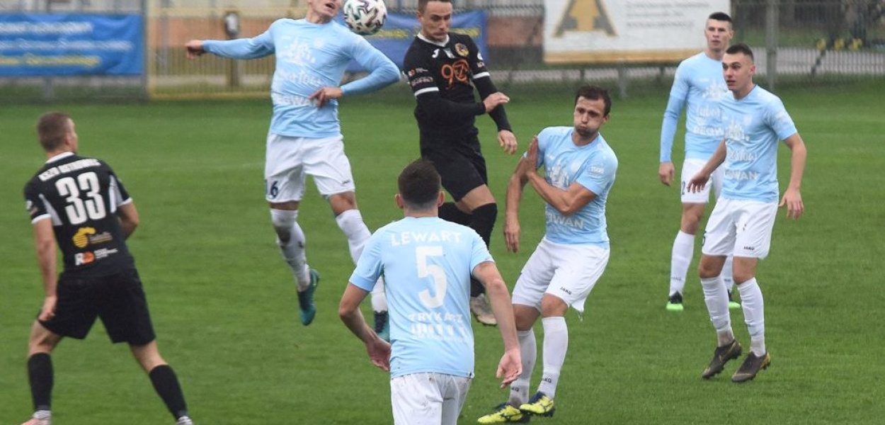 III liga piłkarska. Grupa IV. *KP KSZO 1929 Ostrowiec Świętokrzyski - Lewart Lubar