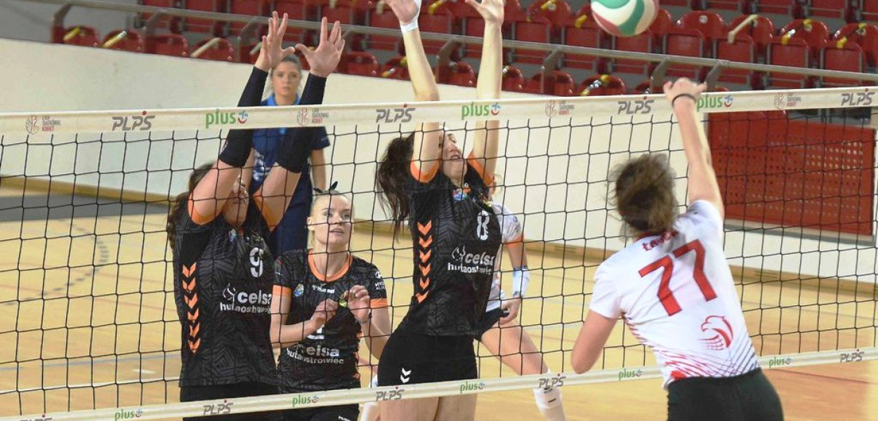 II liga siatkówki kobiet. Grupa IV. *KSZO SMS Ostrowiec Świętokrzyski - SMS PZPS I