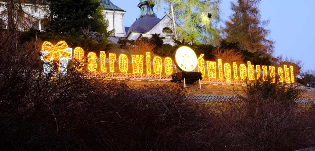 Ostrowiec już na świątecznie (zdjęcia)