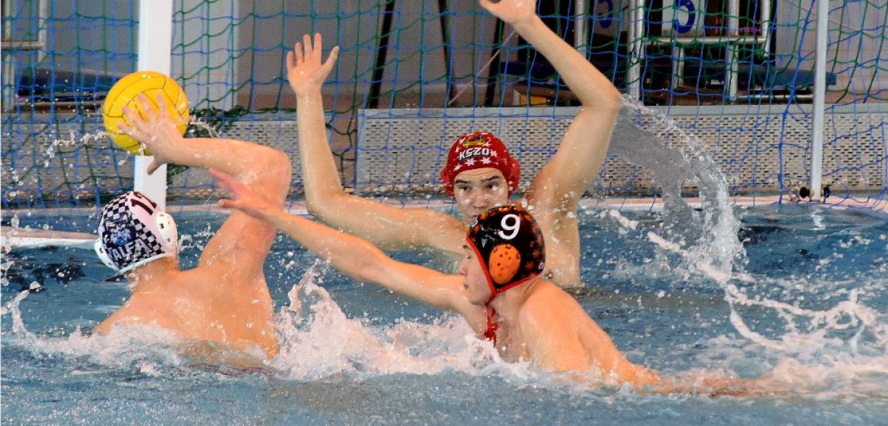 Turniej kwalifikacyjny MP w piłce wodnej. KSZO Ostrowiec Świętokrzyski - Alfa Gorz