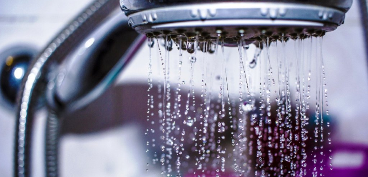 Czy spółdzielnia może odciąć dłużnikowi ciepłą wodę?