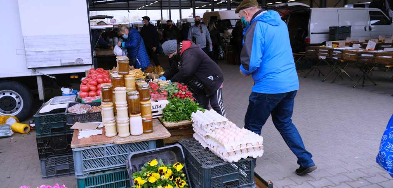 Na Targowisku Miejskim w Ostrowcu Świętokrzyskim