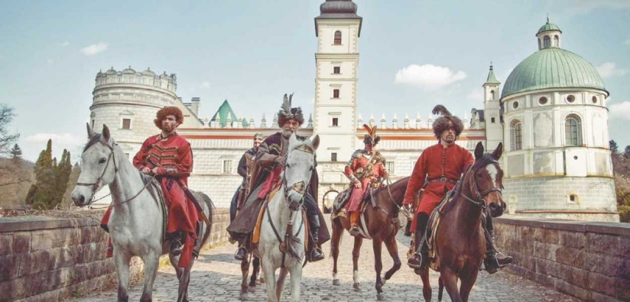 Powstaje "Diabeł łańcucki" - serial z gatunku płaszcza i szpady. Ostrowczanie na p