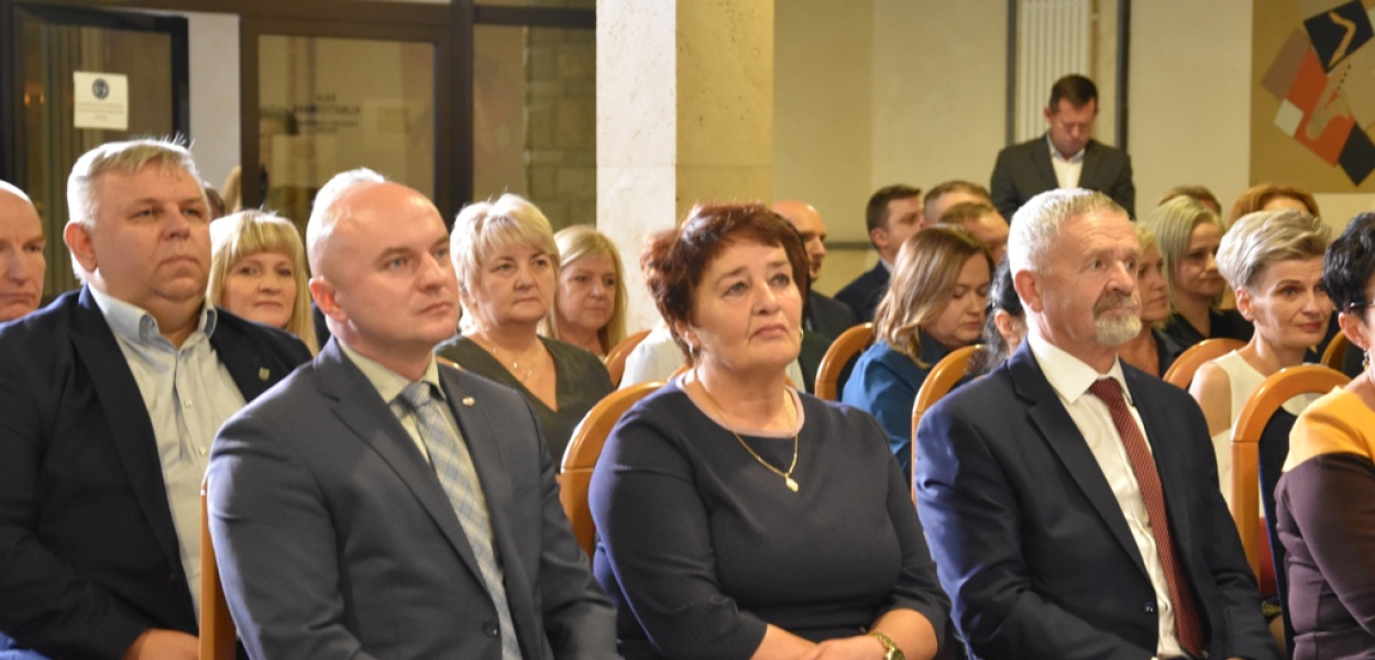 Powiatowe obchody Dnia Edukacji Narodowej (zdjęcia)