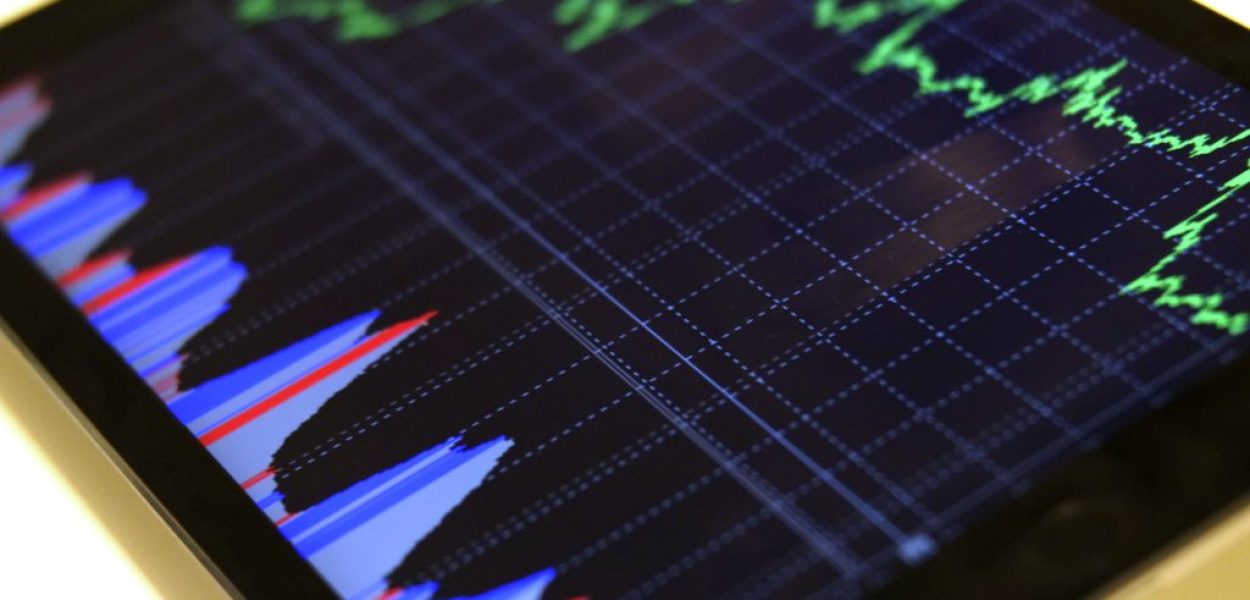 Jak inwestować w akcje i na co powinieneś uważać?