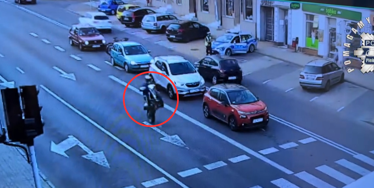 Zrobił to na oczach policjantów! 19-latek zapłaci 5000 złotych [WIDEO]