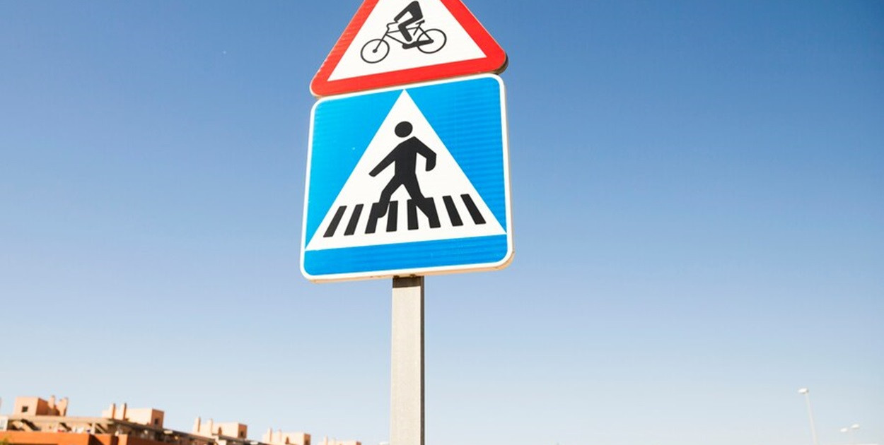 Znaki drogowe – Twoje bezpieczeństwo na drodze