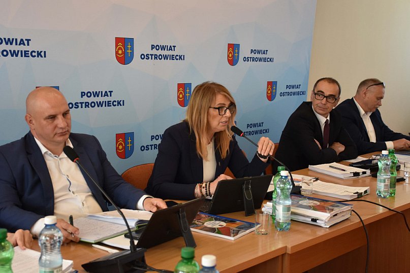 Raport o stanie Powiatu Ostrowieckiego