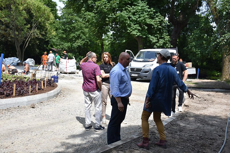 Park Pałacu Wielopolskich w rozkwicie!