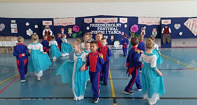 III Przedszkolny Festiwal Pieśni i Tańca-158051