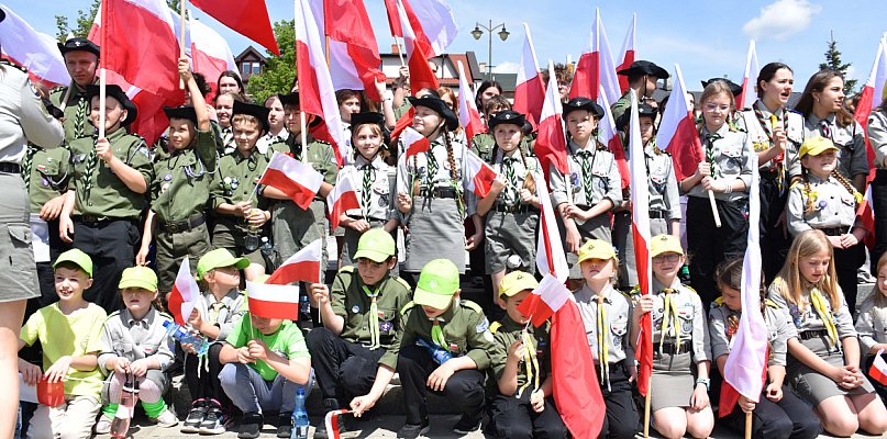 Święto Flagi na ostrowieckim rynku - 158210