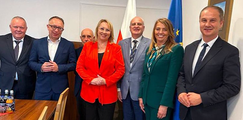 Szpital z największym kontraktem NFZ w woj.i rozmowy w Min. Zdrowia - 158300
