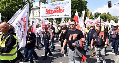 Hutnicza manifestacja w stolicy! Duża reprezentacja z Ostrowca (foto)-158478